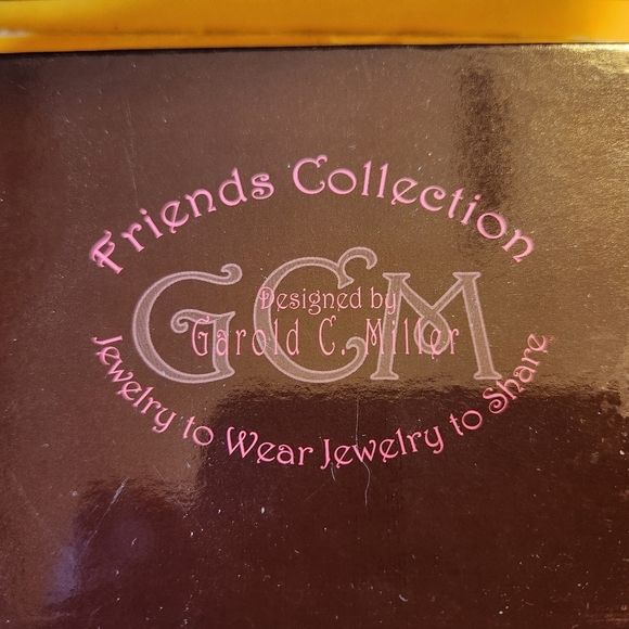 Friends Collection - Picture 2 of 5